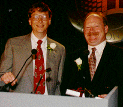 بیل گیتس و آلن کوپر در کنفرانس جهانی ویندوز در آتلانتا (1994)